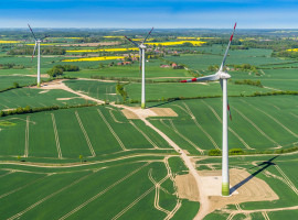 Enercon_Windkraft_klein-medium